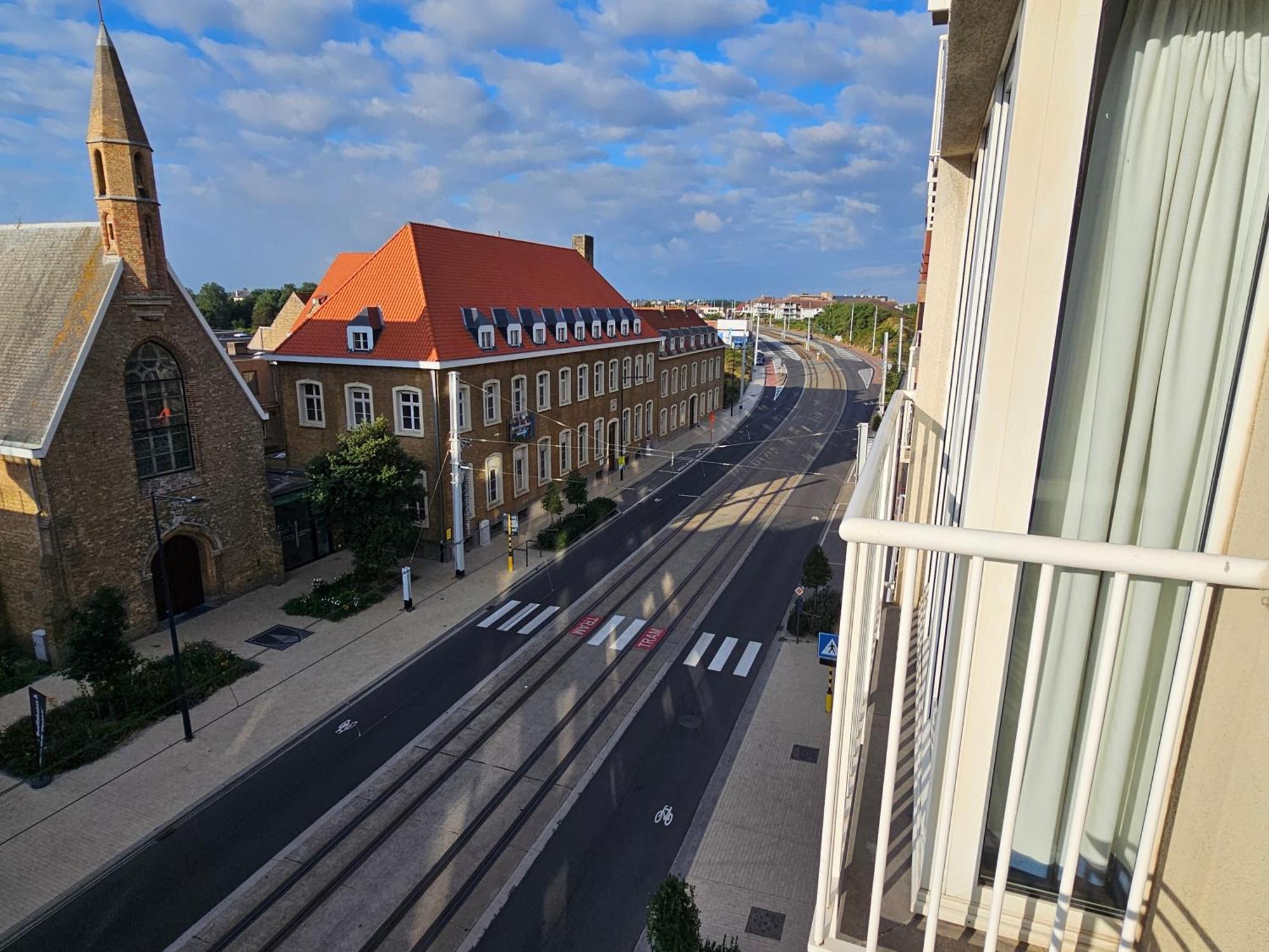 Cote A L'oostduinkerke Met Gratis Garage Apartment